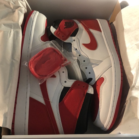 Air Jordan by Nike 1 Retro High OG Heritage White Red Black SZ. 10 - Picture 11 of 13